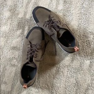 Clarks Taupe Nubuck/Leather Wave Walk Shoes